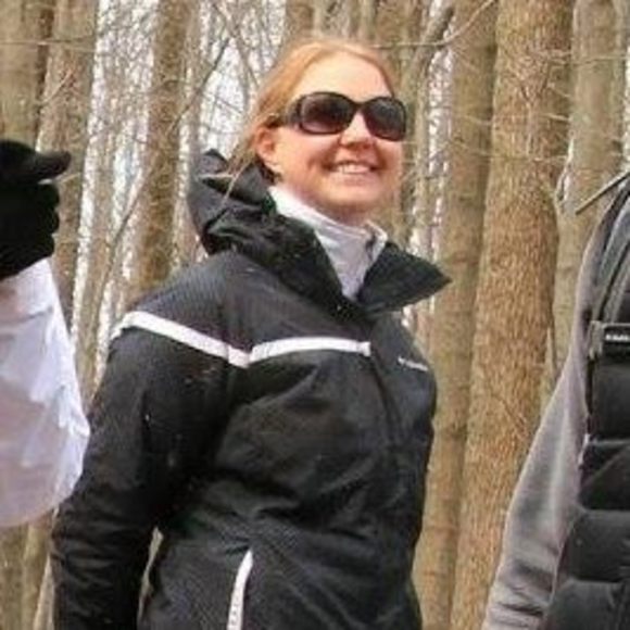 Meet your Posher, Caitlin - Picture 1 of 1