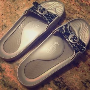 Grey Cheeks exercise sandals