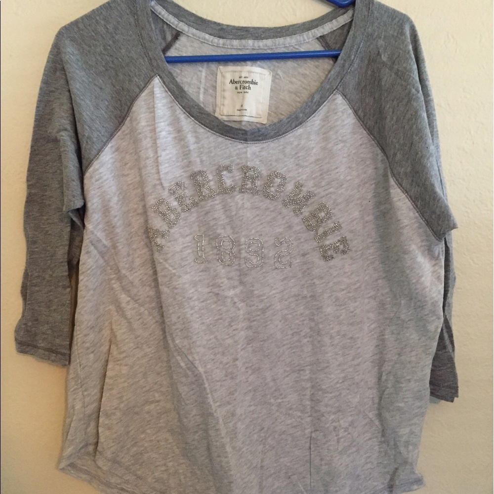 Abercrombie Loose grey top