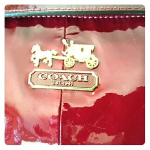 COACH PATENT LEATHER CAROLINE!
