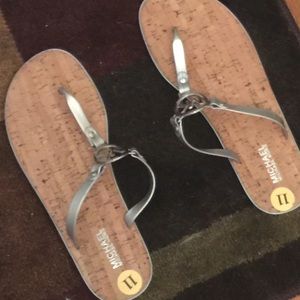MK flip flops