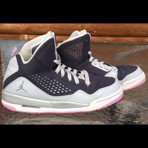 Women's size 7 Jordans