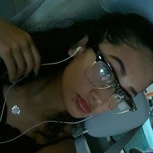 Meet your Posher, Ariana