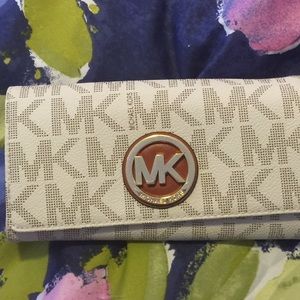 MK wallet