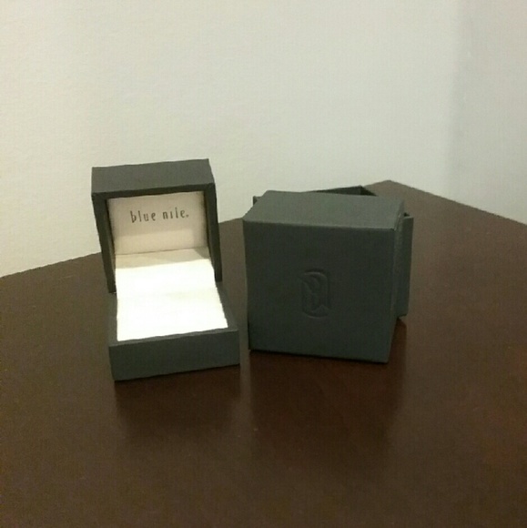Blue Nile Ring Box