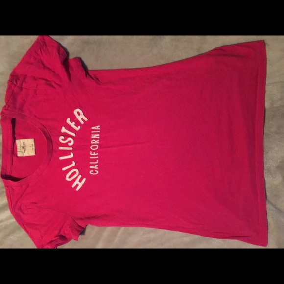 Hollister tee