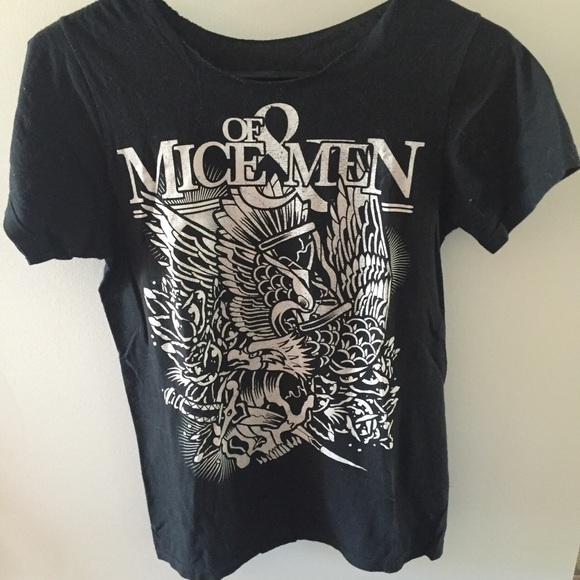 Of Mice & Men band tee - Picture 2 of 2