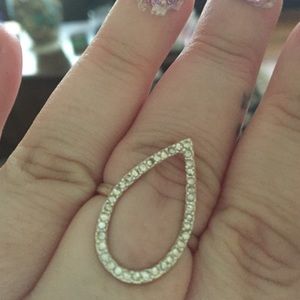 Tear drop ring size class around 9 or 10