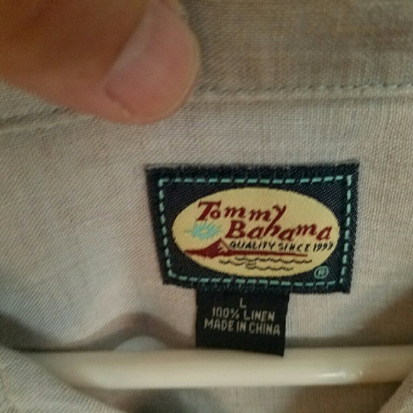 Authentic Tommy Bahama Linen shirt. Comfy! - Picture 4 of 4