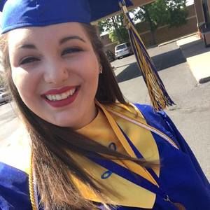 Meet your Posher, Olivia