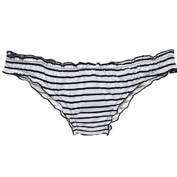The Ruffle Itsy VS Bottom