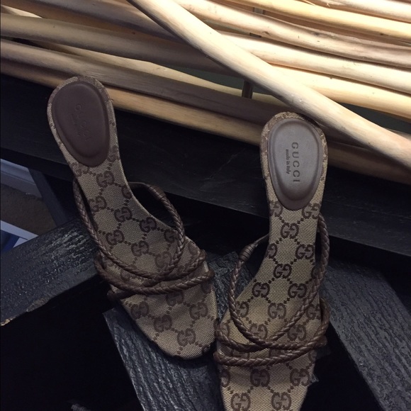 Gucci kitten heels