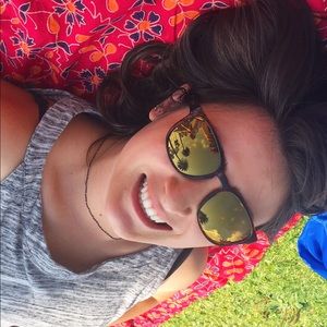 Meet your Posher, Casey