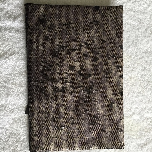 BCBG clutch