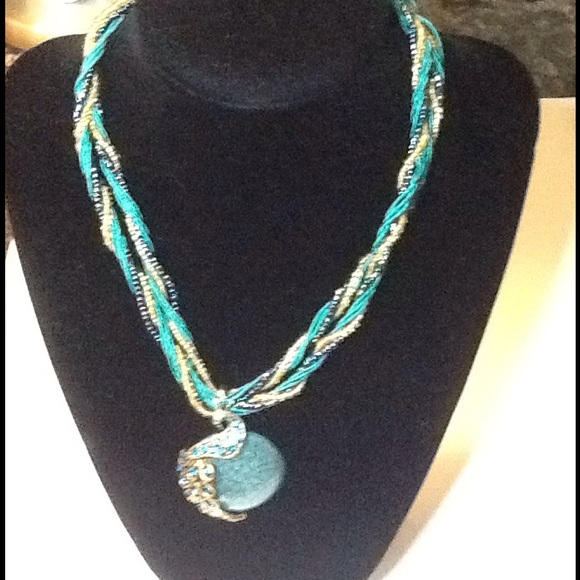 Lucky Peacock Necklace - Picture 3 of 3