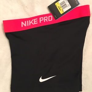 NWT Nike PRO 3" compression shorts SMALL