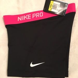NWT Nike PRO 3" compression shorts SMALL