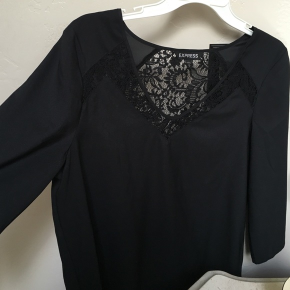 Express 3/4 sleeve shirt