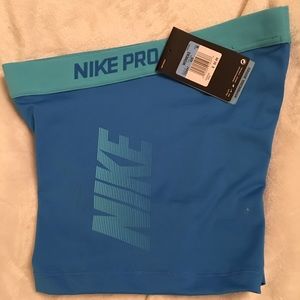 NWT Nike PRO 3" compression shorts MEDIUM