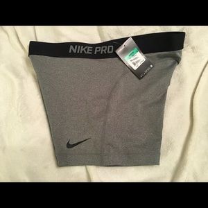 NWT Nike PRO 3" compression shorts XLARGE
