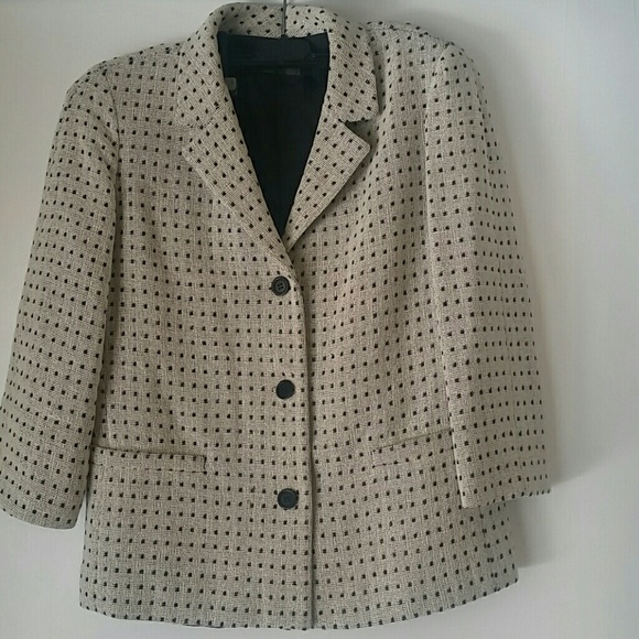 Outfit - Picture 2 of 4