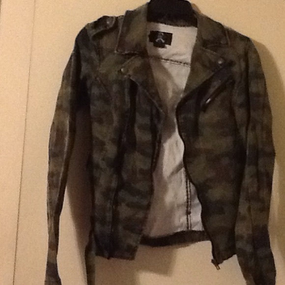 Camo light jacket
