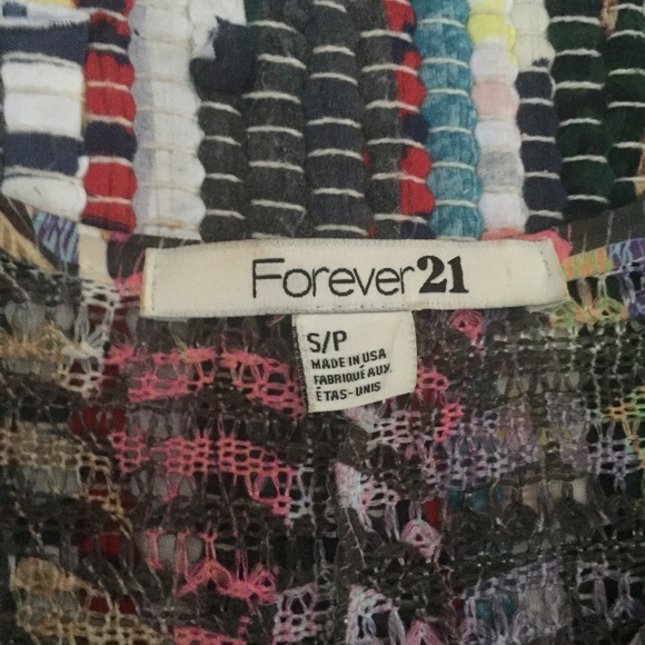 Crochet Feather Pattern Tee - Picture 2 of 4