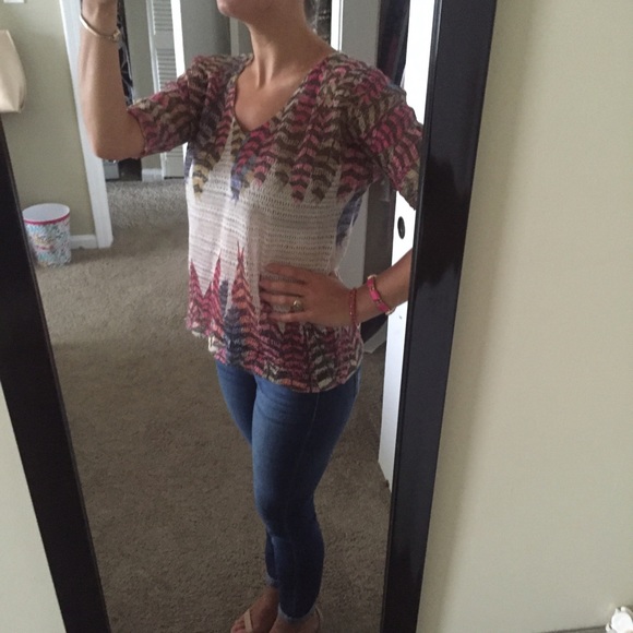 Crochet Feather Pattern Tee - Picture 3 of 4