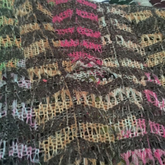 Crochet Feather Pattern Tee - Picture 4 of 4