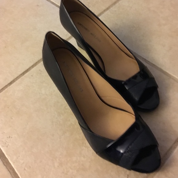 Navy wedges