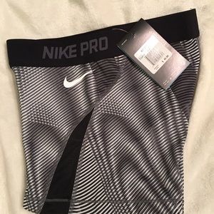 NWT Nike PRO 3" compression shorts XSMALL