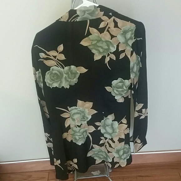 Blouse - Picture 3 of 4