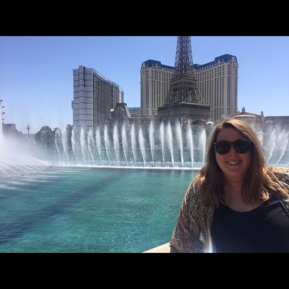 Meet your Posher, Melissa - Picture 1 of 1