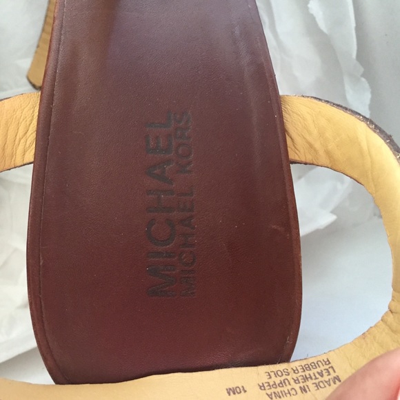 GIFTED Michael Kors Wedge - Picture 4 of 4