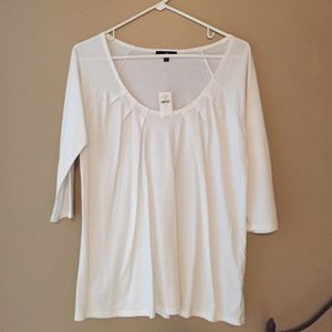 White 3/4 length GAP scoopneck