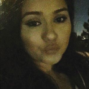 Meet your Posher, Monique