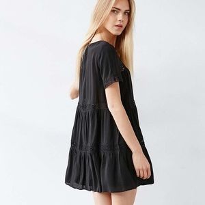 Alice and UO Eleanora Crochet Inset Dress