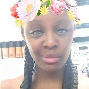 Meet your Posher, Maya