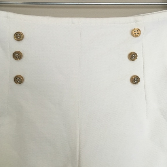 SOLD!! Zara Shorts /Hot Pants - Picture 2 of 4