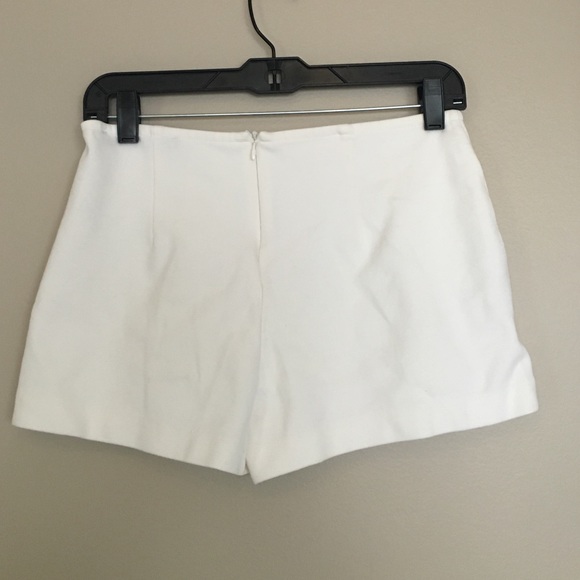 SOLD!! Zara Shorts /Hot Pants - Picture 4 of 4