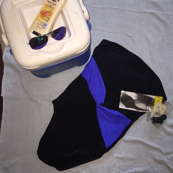 👙 NWT One Piece 👙 💥