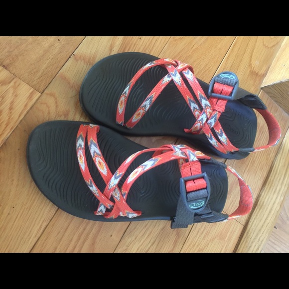 size 7 chacos