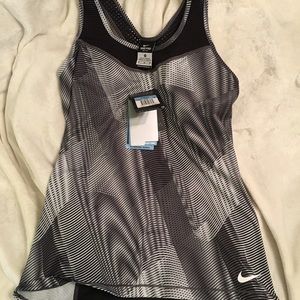 NWT Nike PRO Hypercool Tank Top MEDIUM
