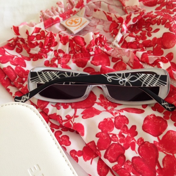 😎CYNTHIA ROWLEY😎 sunglasses!! - Picture 2 of 5