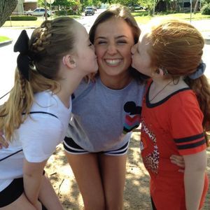 Meet your Posher, Elicia