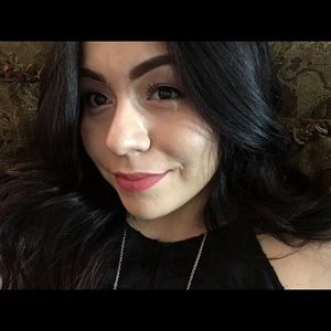 Meet your Posher, Edith