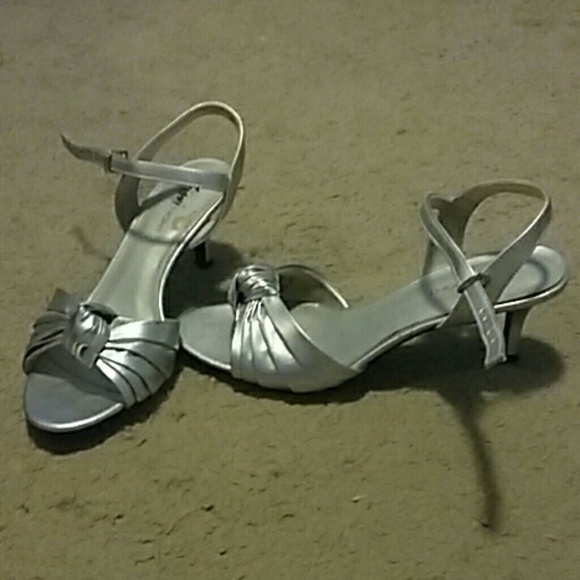 Metallic Silver Heels - Picture 2 of 2