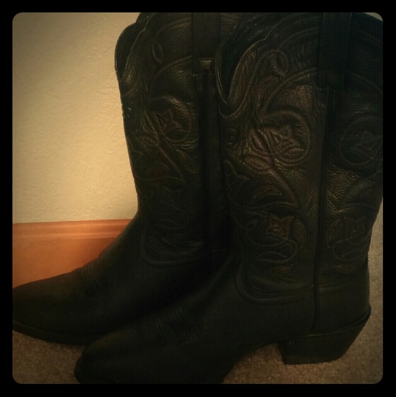 Women's ariat boots