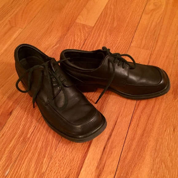 Kenneth and Cole dress shoes