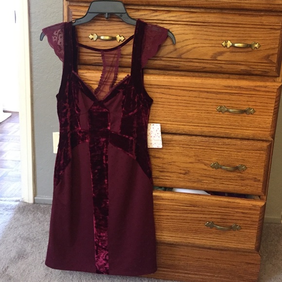 New w/ tag red velvet/lace free people dress